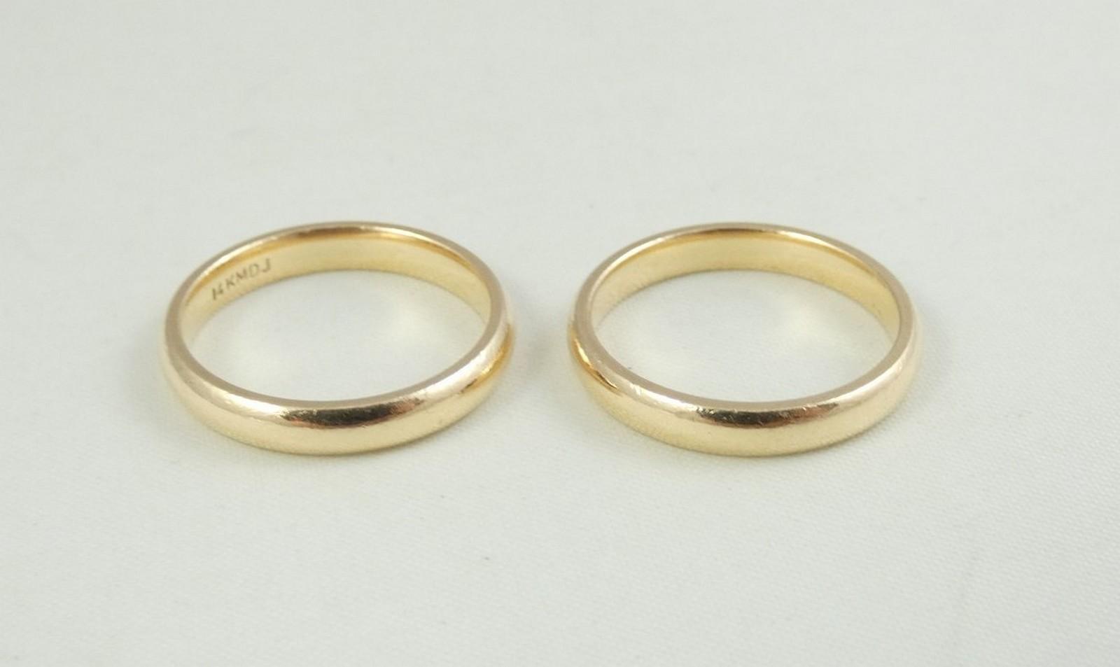 PAIR GOLD BANDS