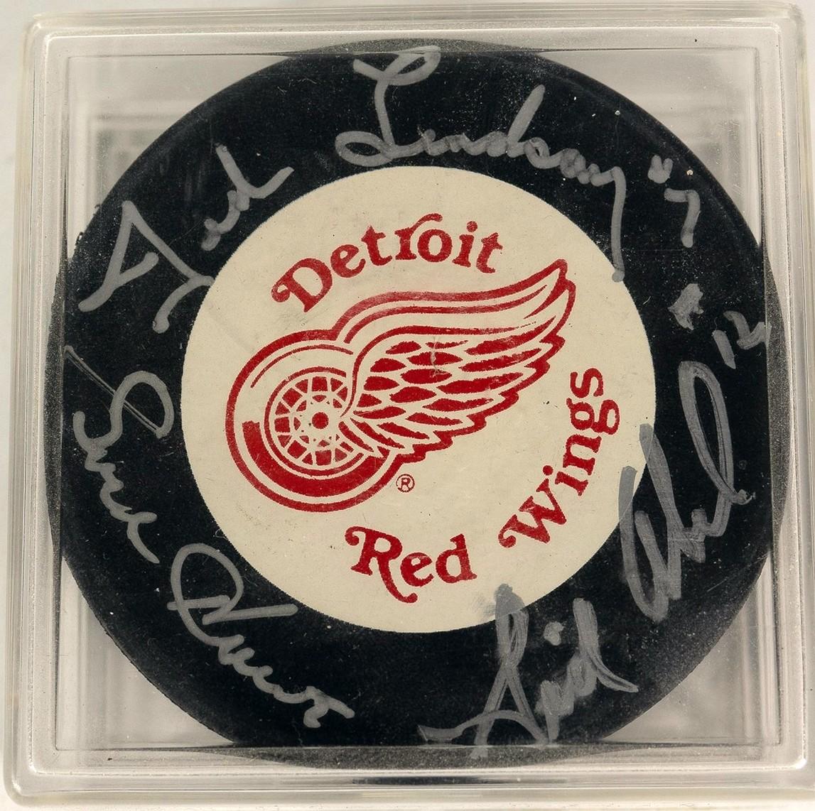 AUTOGRAPHED DETROIT RED WINGS PUCK