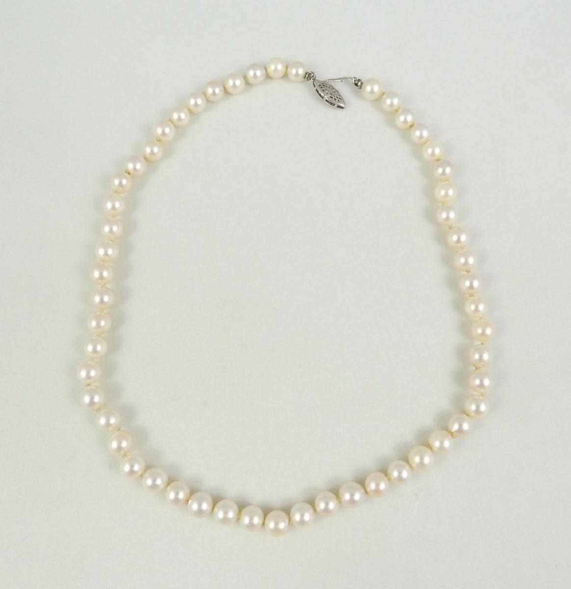 PEARL STRAND | JEWELLERY & NUMISMATICS | Online Auction | Gardner Galleries