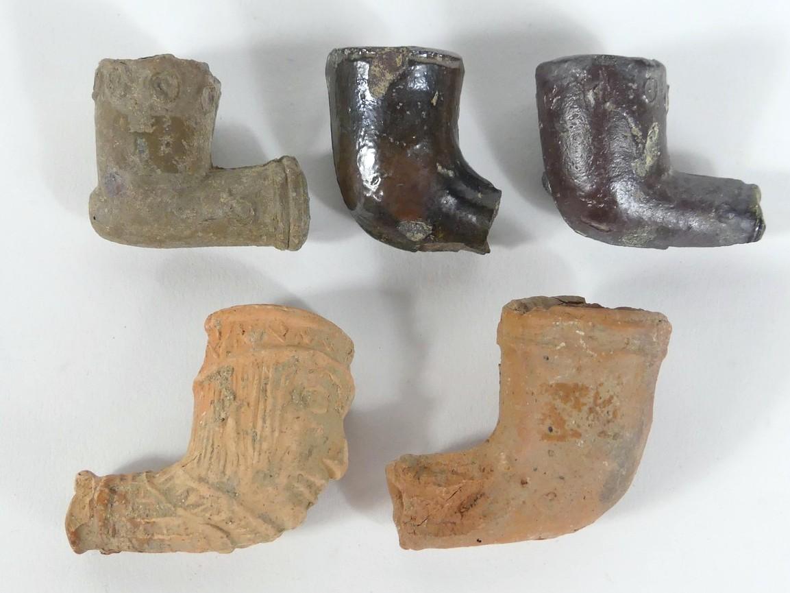 COLLECTION OF PAMPLIN TRADE PIPES