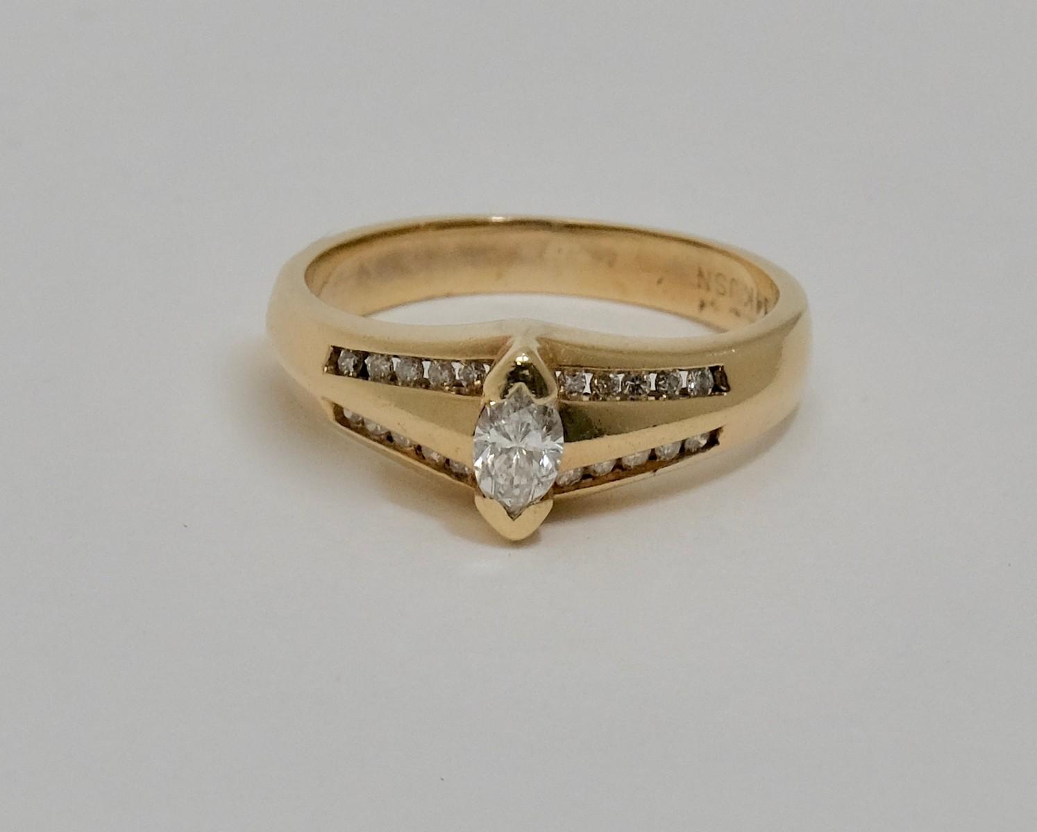 DIAMOND RING | OLD TOWN HALL AUCTION: JEWELLERY & WATCHES | Online ...