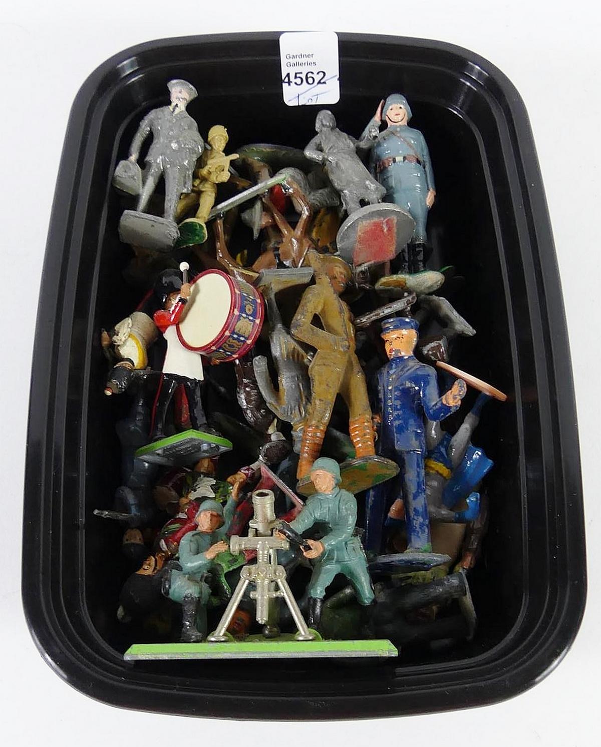 TRAY/ TOY SOLDIERS