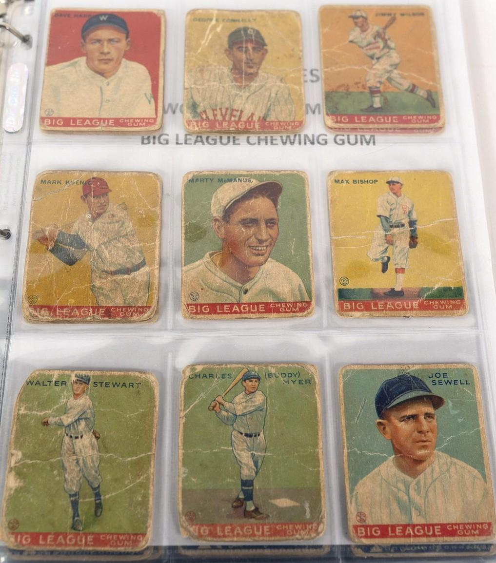 BINDER OF 1930'S BIG LEAGUE CHEWING GUM CARDS