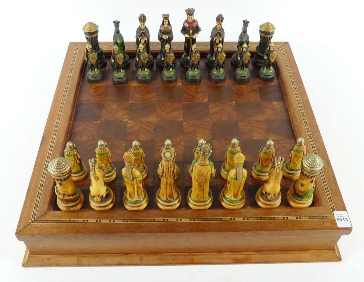 ITALIAN CHESS SET WITH HANDMADE BOARD | CHESS SETS | Online Auction ...