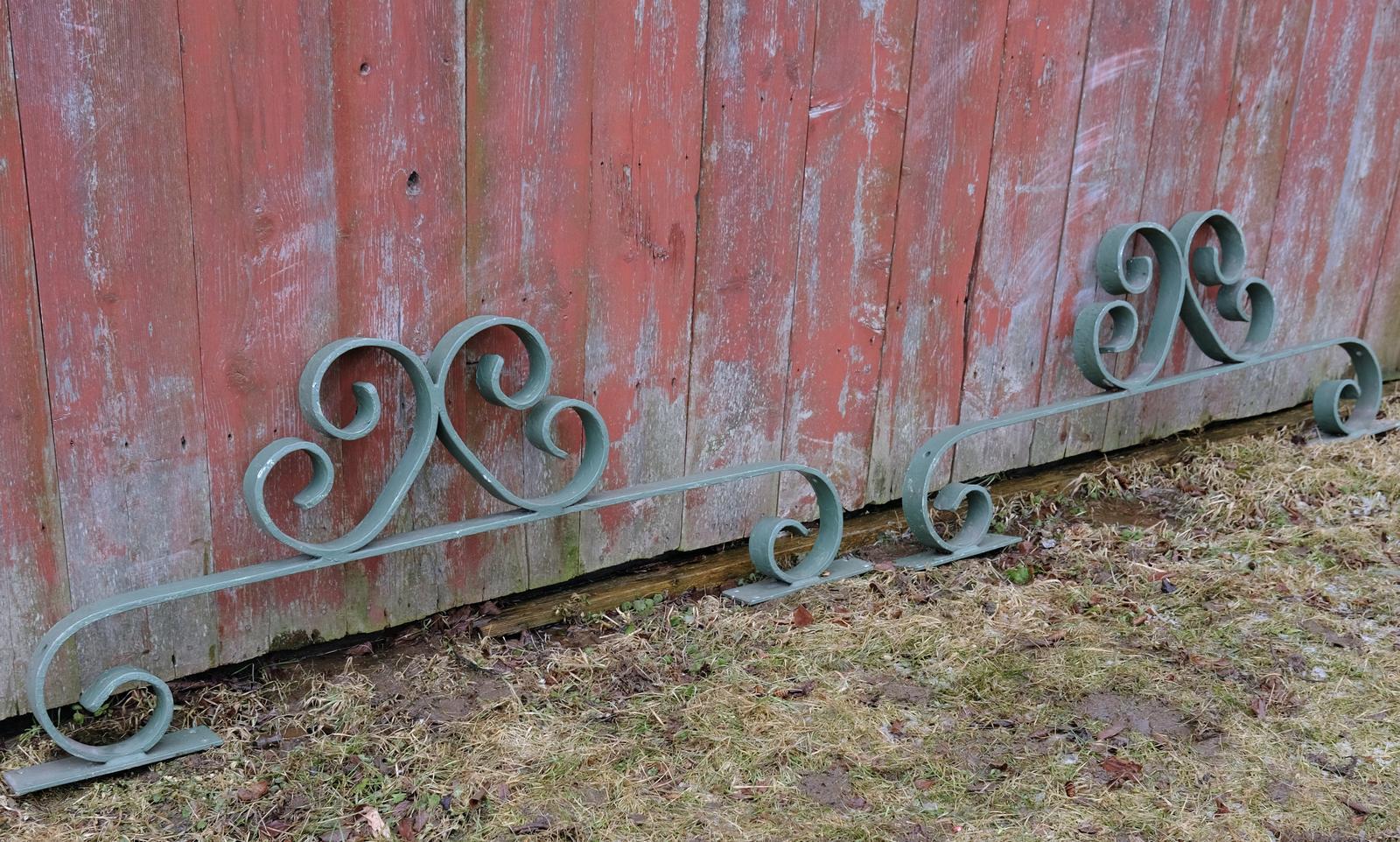PAIR OF WROUGHT IRON FINIALS