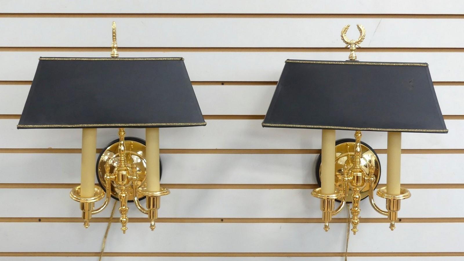 PAIR OF WALL MOUNT LAMPS