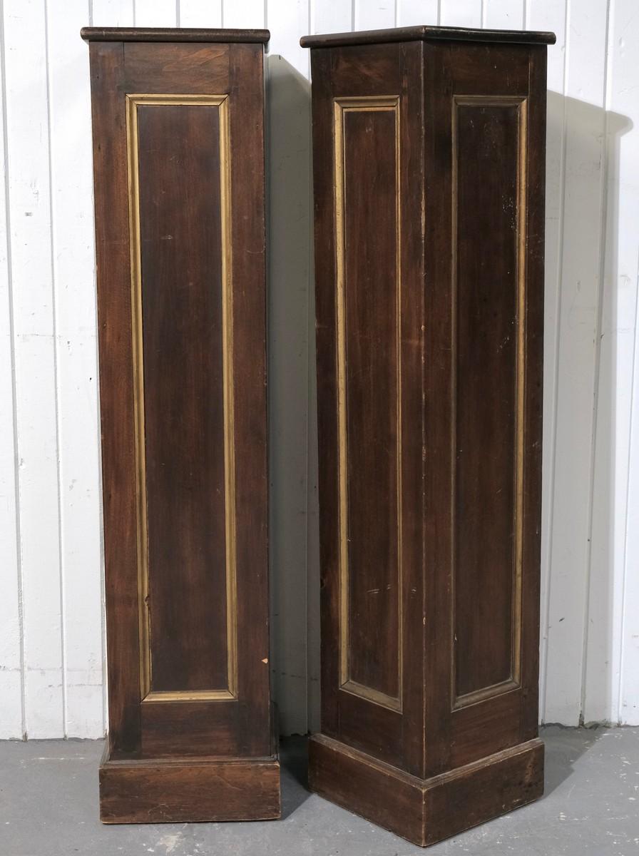 WOOD PEDESTALS OLD TOWN HALL AUCTION FURNITURE CARPETS ARTWORK   54 42 