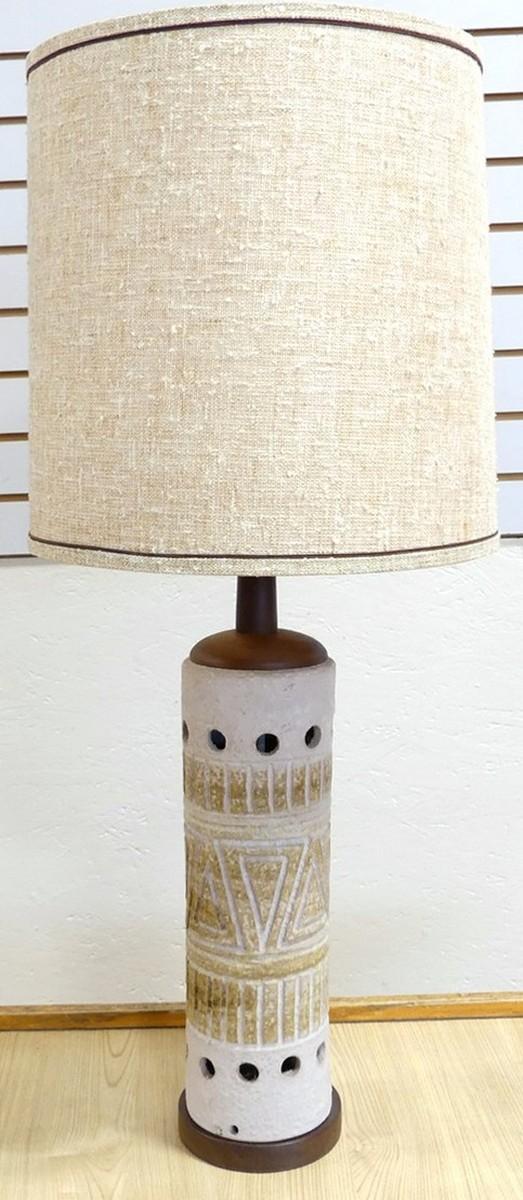TEAK AND POTTERY TABLE LAMP