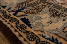 QUM HUNTING RUG