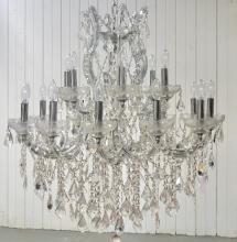 MAGNIFICENT CHANDELIER