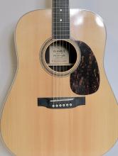 MARTIN GUITAR