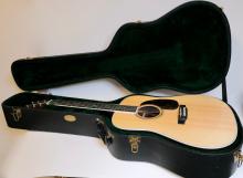 MARTIN GUITAR