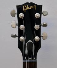 GIBSON GUITAR