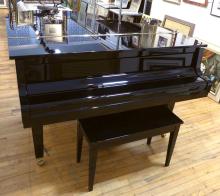 YAMAHA BABY GRAND PIANO