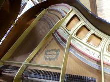 YAMAHA BABY GRAND PIANO