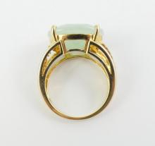 GEMSTONE GOLD RING