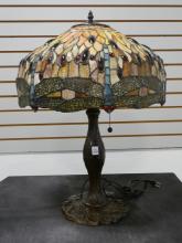 TIFFANY STYLE TABLE LAMP