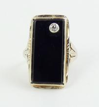 ANTIQUE RING