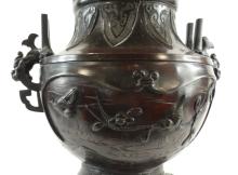 LARGE ANTIQUE JAPANESE BRONZE VASE