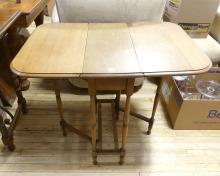 DIMINUTIVE GATE-LEG TABLE