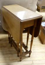 DIMINUTIVE GATE-LEG TABLE