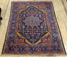 ANTIQUE PERSIAN RUG