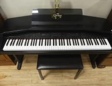 YAMAHA CLAVINOVA