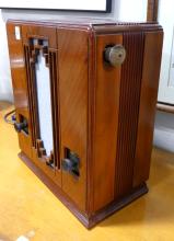 ROGERS-MAJESTIC WOOD CASED RADIO