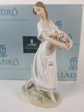 LLADRO 2004 PRIVILEGE SOCIETY FIGURE