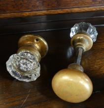 ANTIQUE DOOR KNOBS AND VASE