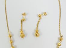 GOLD NECKLACE & EARRINGS