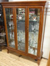 ILLUMINATED CHERRY DISPLAY CABINET