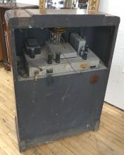 SPARTON FLOOR MODEL RADIO