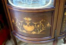 ENGLISH VITRINE CABINET