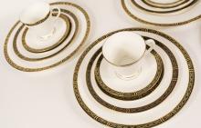 ROYAL WORCESTER "MOUNTBATTEN" DINNERWARE