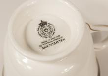 ROYAL WORCESTER "MOUNTBATTEN" DINNERWARE