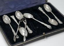 CASED SET OF SPOONS