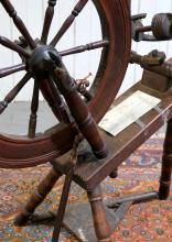 ANTIQUE SPINNING WHEEL