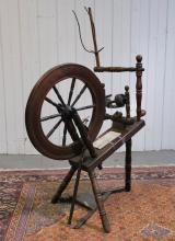 ANTIQUE SPINNING WHEEL