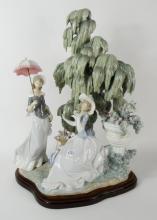 MAJOR LLADRO FIGURE GROUP