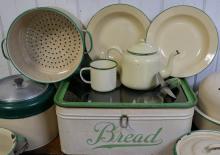 VINTAGE ENAMELWARE