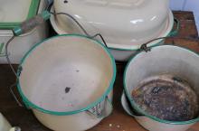 VINTAGE ENAMELWARE