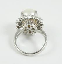 IMPRESSIVE SOUTH SEA PEARL RING