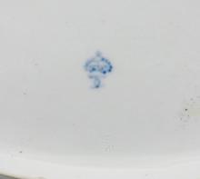 EARLY GERMAN PORCELAIN DISH