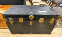 STEAMER TRUNK