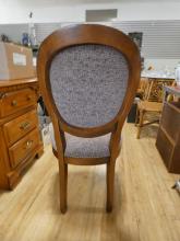 PAIR OF ACCENT CHAIRS