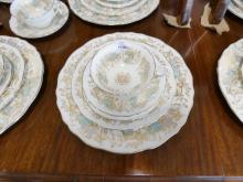 ROYAL CAULDON "GAINSBOROUGH" DINNERWARE