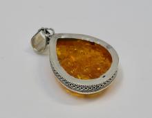 AMBER PENDANT