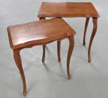 NESTING TABLES