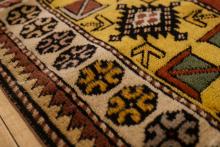 VIBRANT PERSIAN RUG